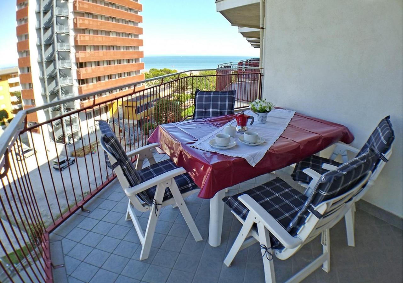Apartment Nuovo Fronte Spiaggia, Terrazza Sul Mare E Piscina Lignano Sabbiadoro